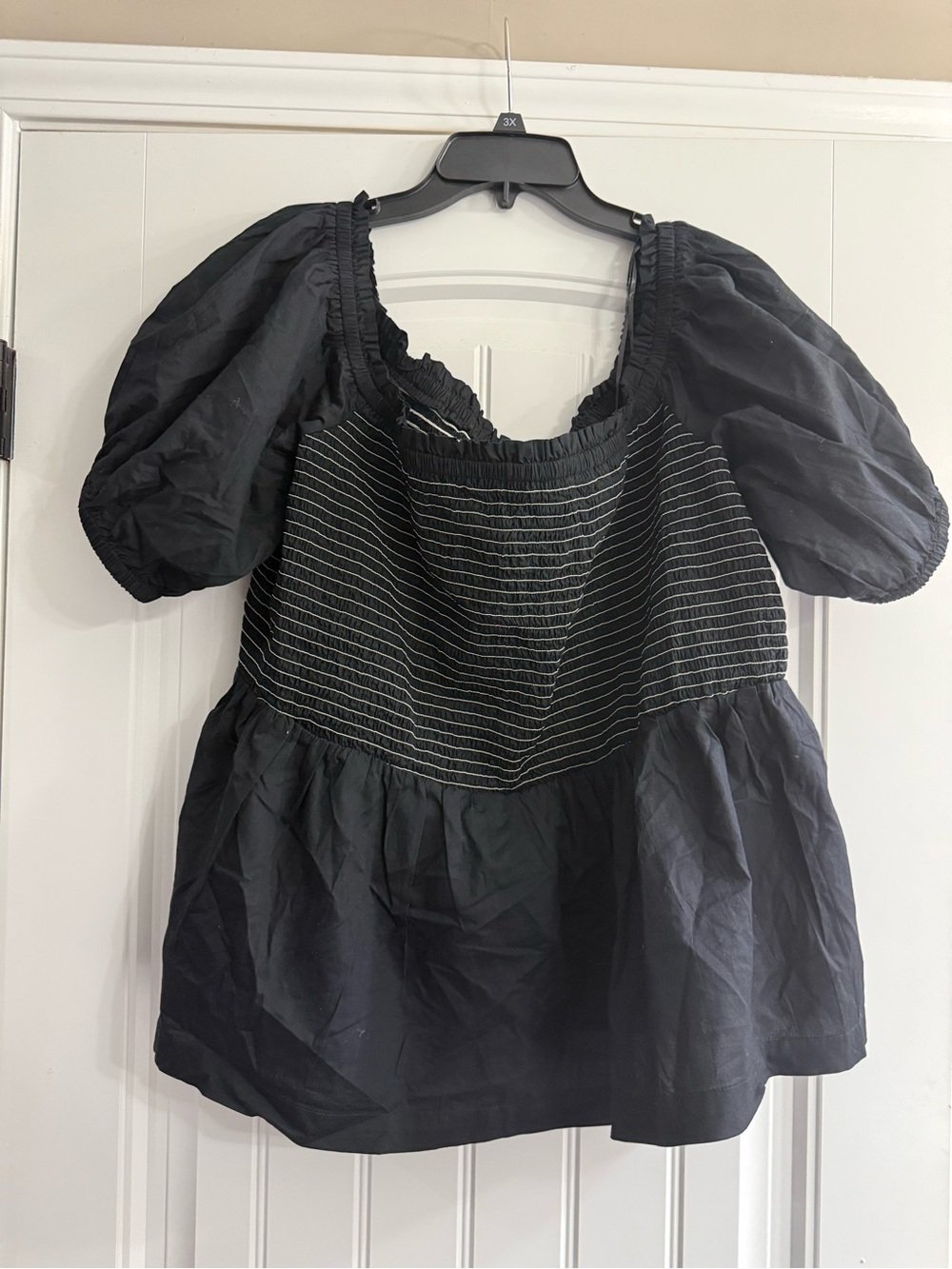 🎉 3 for $15 🎉  Old Navy Smocked Puff-Sleeve Women's Top